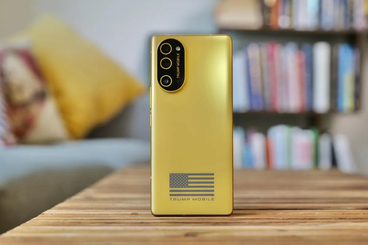 Данные людей, оформлявших предзаказ смартфона Трампа, могли быть скомпрометированы