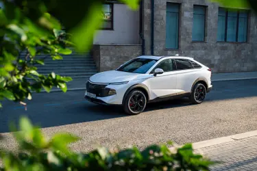 Haval показал обновлённые модели F7 и F7x. Стало быстрее, умнее, злее