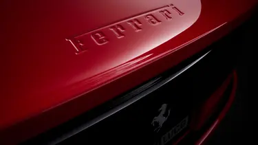 Ferrari представила первый электромобиль Luce: 1050 л. с. и дизайн от Джони Айва