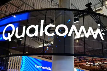 Qualcomm договорилась о поставке ИИ-чипов владельцу TikTok