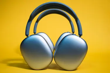 Бета iOS 27 намекнула на AirPods с камерами от Apple