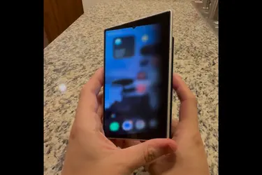 Анимацию раскрытия iPhone Duo воссоздали на Samsung Galaxy Z Fold 8