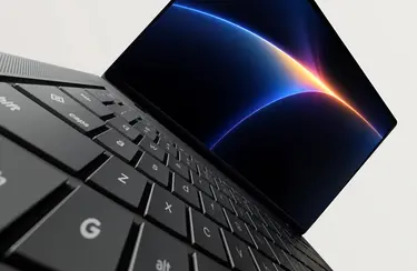 Новый Asus Googlebook показали на изображениях — с клавишей Google и светящейся крышкой