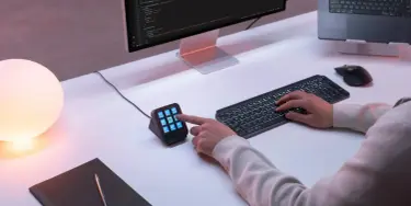 Logitech представила панель MX Keypad для работы с кодом и ИИ
