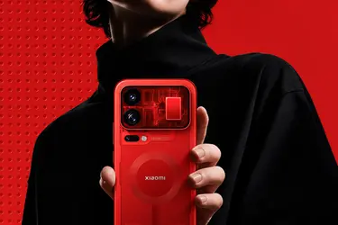 У Xiaomi 18 Pro нашли проблему с экраном из-за функции «Антишпион»