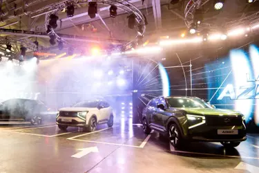 АвтоВАЗ начал серийное производство Lada Azimut
