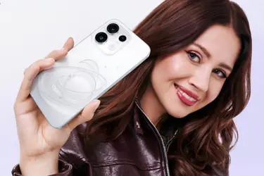 Смартфоны Oppo Reno16 приехали в Россию: характеристики и цены