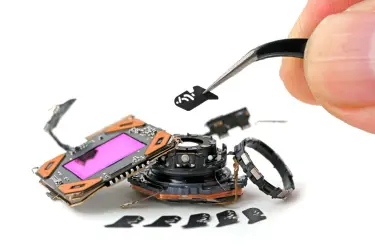 iFixit разобрали iPhone 18 Pro и оценили его ремонтопригодность на 7 баллов из 10