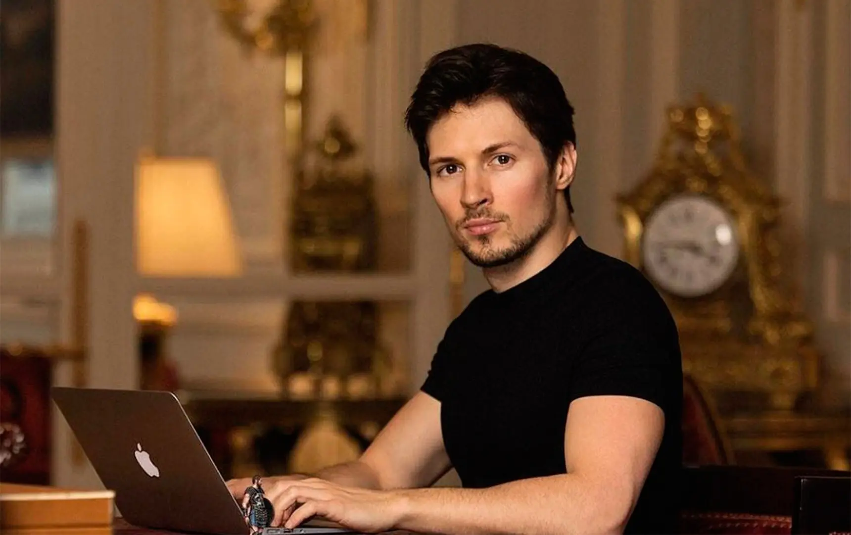 Сколько времени Павел Дуров проводит в Telegram?