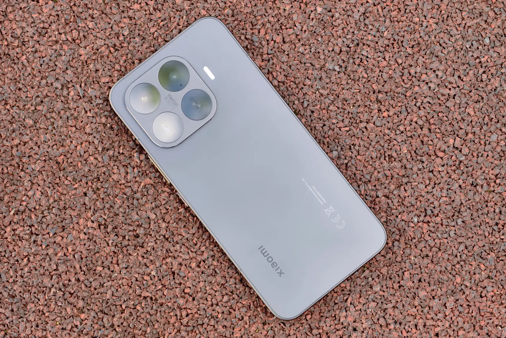 Обзор Xiaomi 17T Pro: строго по существу и без переплаты