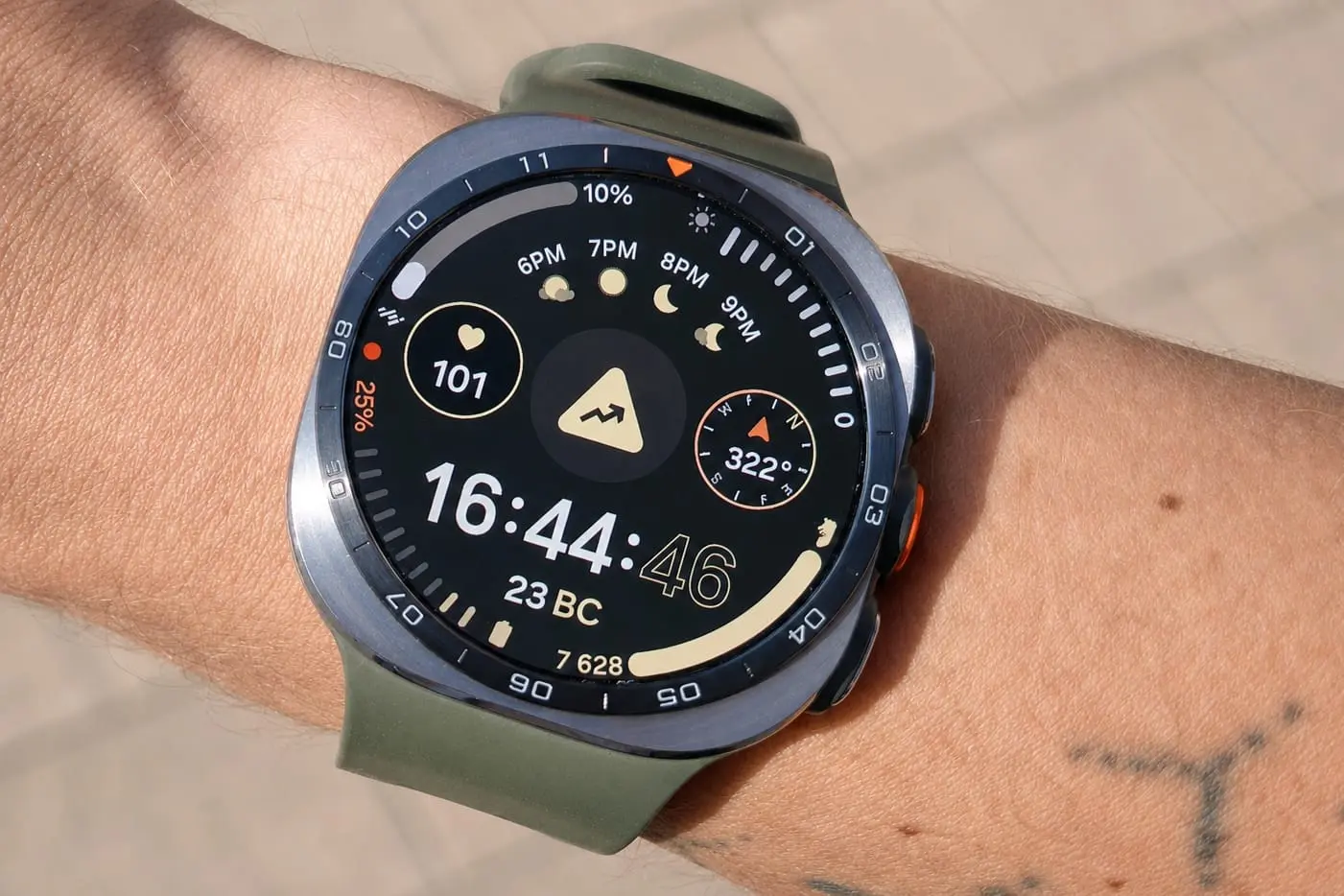 Обзор Samsung Galaxy Watch Ultra 2: главный флагман на Wear OS стал тоньше и автономнее