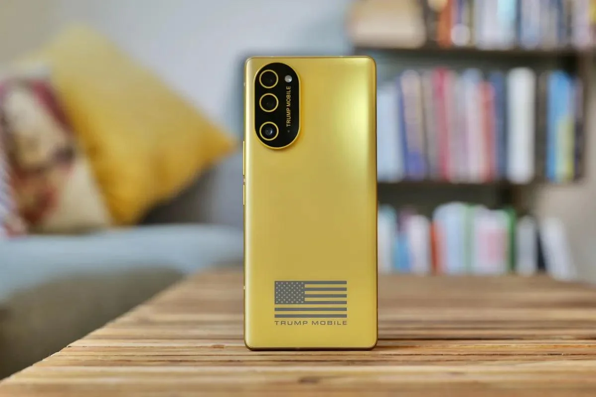 Данные людей, оформлявших предзаказ смартфона Трампа, могли быть скомпрометированы