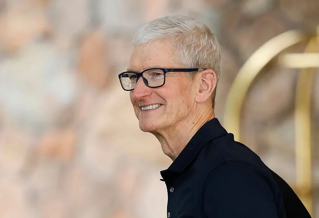 Гурман: Apple хочет сделать умные очки массовым аксессуаром