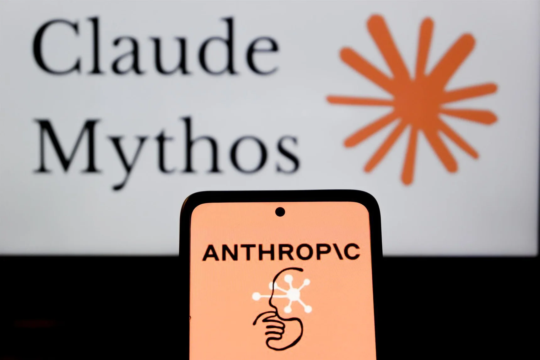 Anthropic уже создала модель мощнее Mythos, но боится её выпускать
