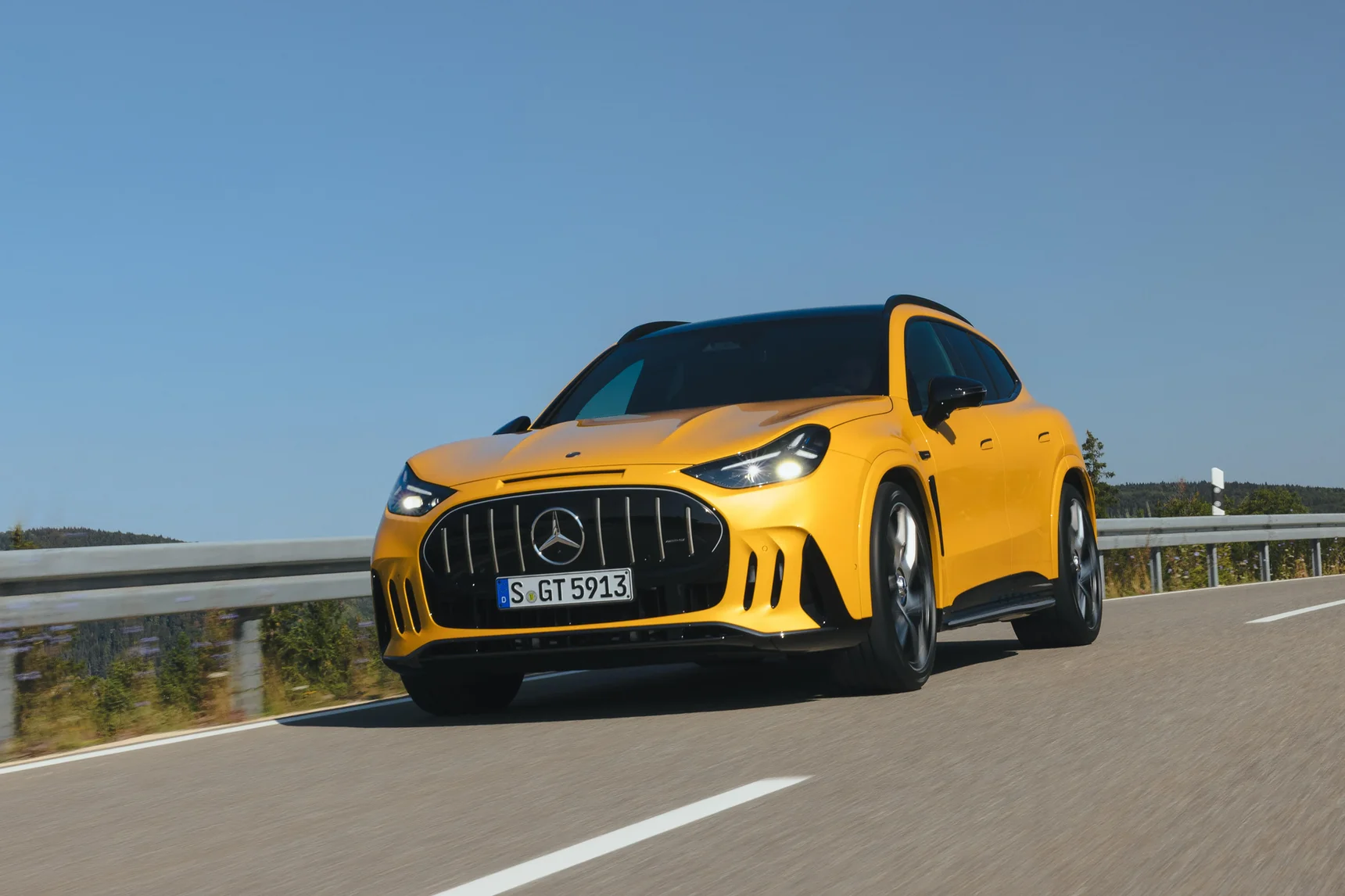 Mercedes-AMG представила электрический внедорожник мощностью 1169 л. с.