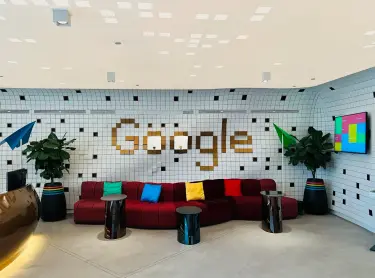 Влияют ли финансовые результаты на сокращения? Опыт T1, Google, Pixar и Samsung