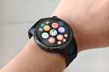 Обзор Huawei Watch GT 7 Pro: часы-долгожители для спорта и на каждый день