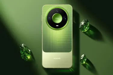 Представлена серия Huawei Mate 90: характеристики и цены флагманов