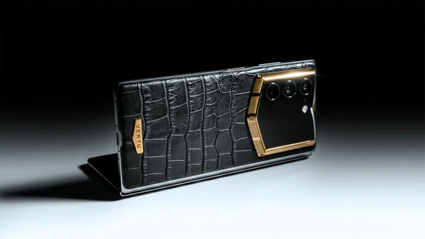 Vertu представила складной смартфон Alphafold с ИИ-агентом для управления бизнесом — от $6880 до $46 800
