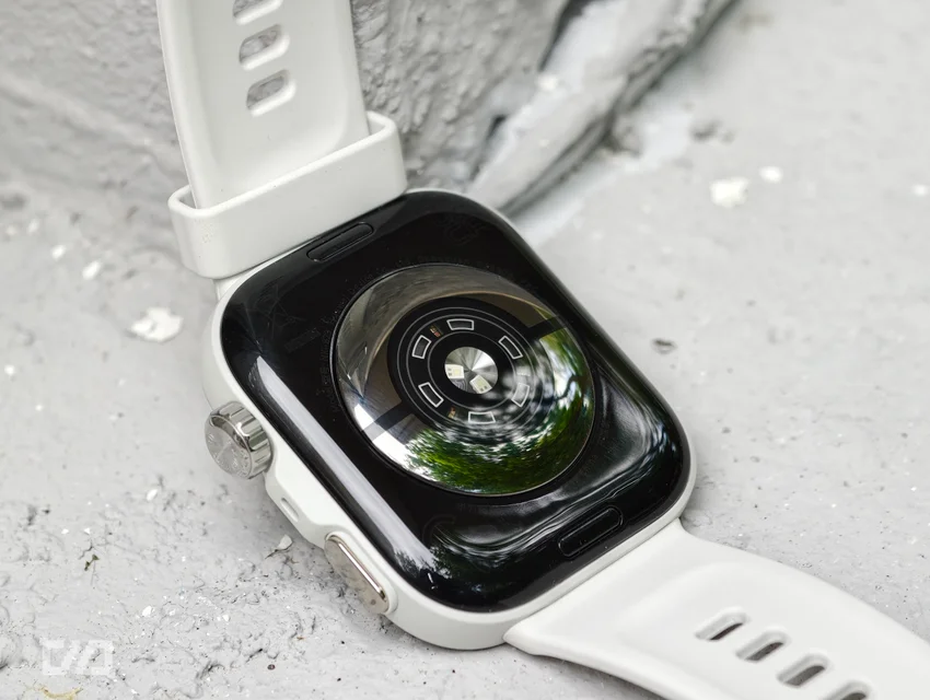 Обзор Huawei Watch Fit 5 Pro: личный тренер-панда и 8 дней автономности