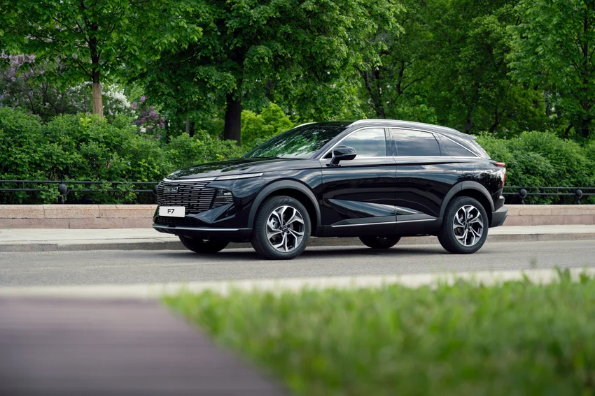 Haval показал обновлённые модели F7 и F7x. Стало быстрее, умнее, злее