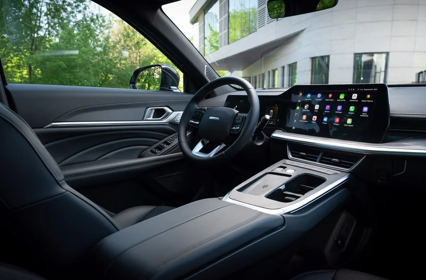 Haval показал обновлённые модели F7 и F7x. Стало быстрее, умнее, злее