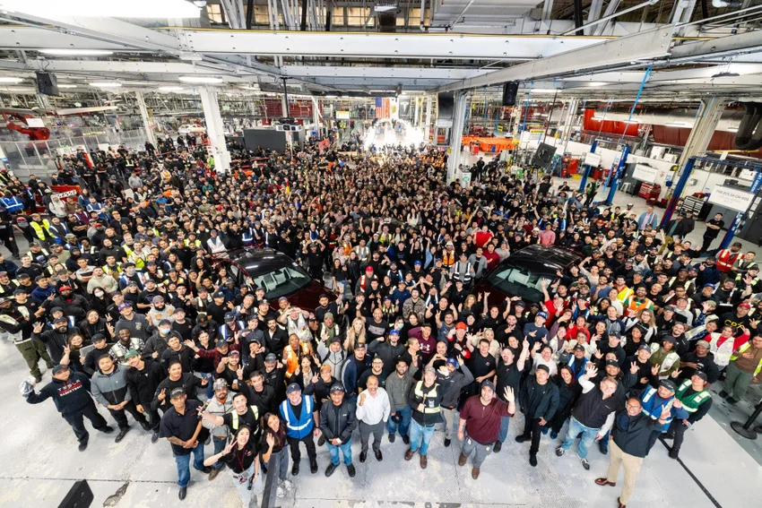 Производство Tesla Model S и Model X официально прекращено