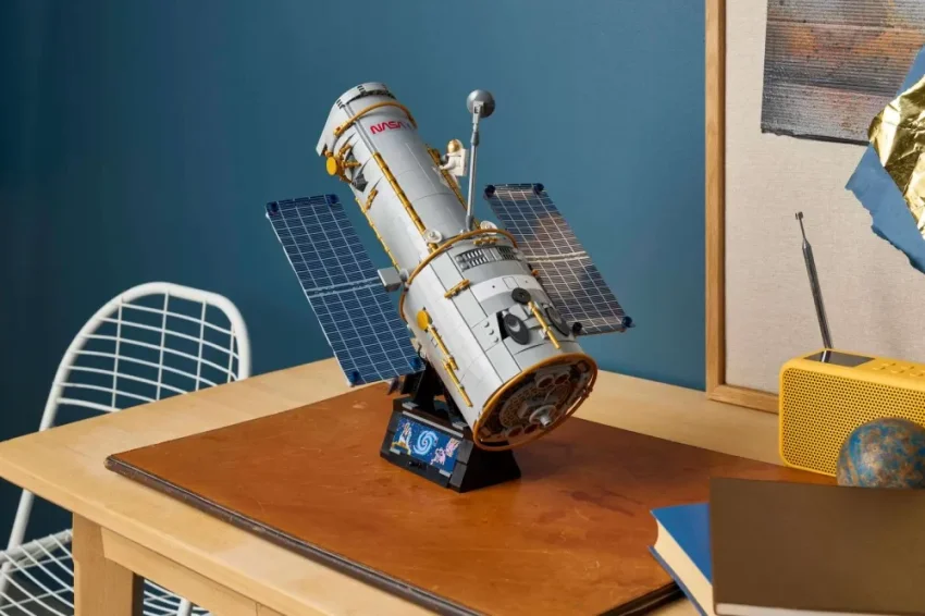 Lego анонсировала детализированную реплику телескопа «Хаббл»