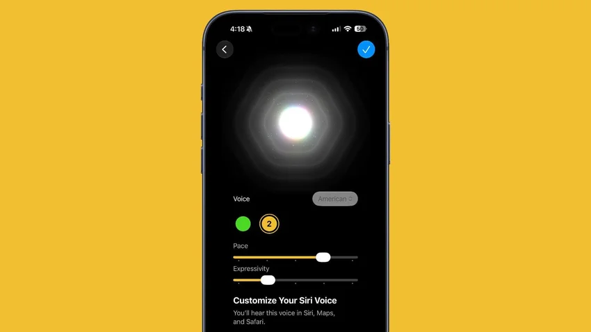 Экран настроек голоса Siri с ползунками скорости и выразительности, выбор голоса American, текст Customize Your Siri Voice на