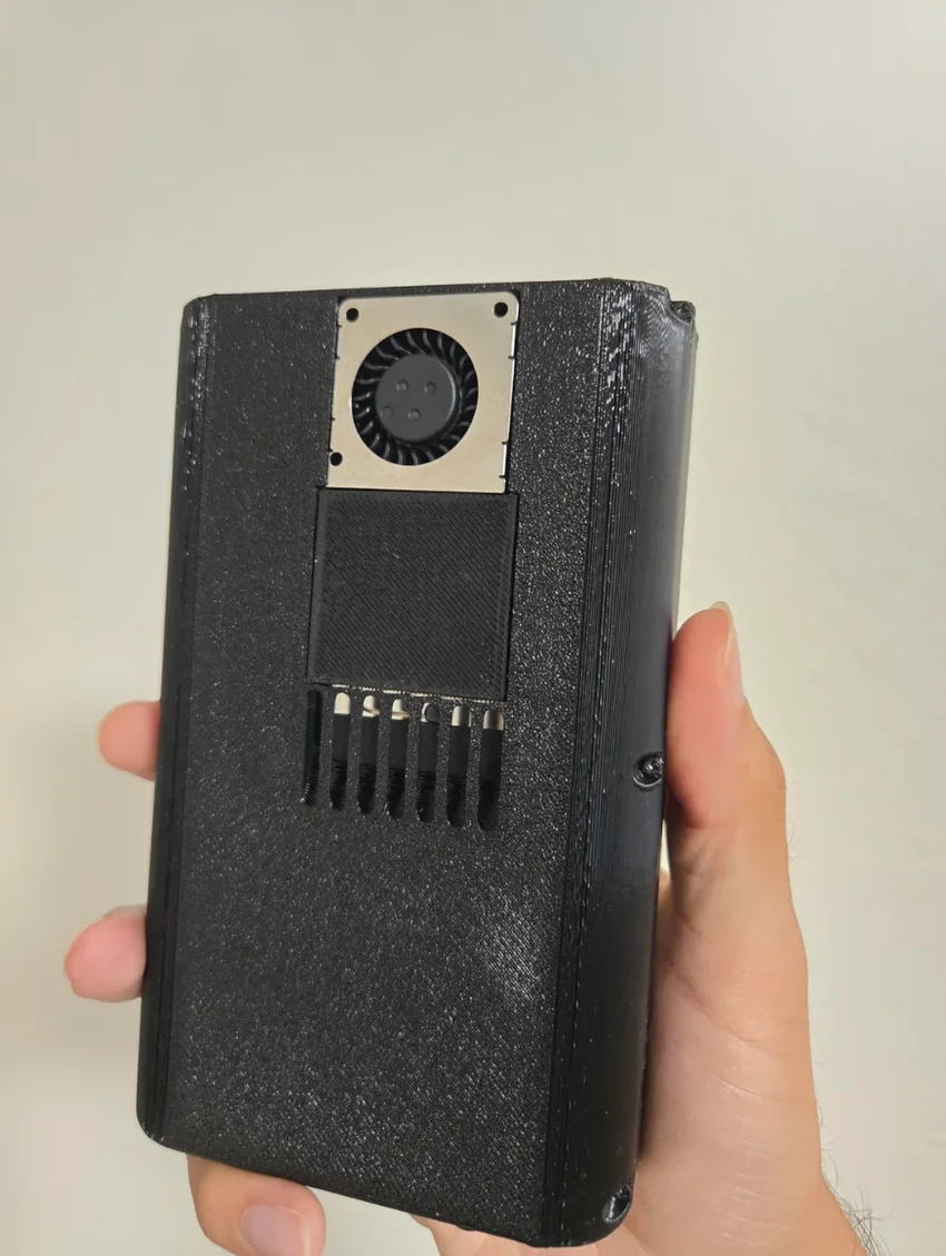 Энтузиаст ужал Steam Deck до размеров Game Boy — и назвал его SteamBoy