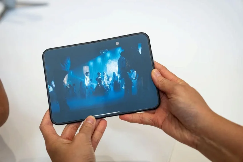 Вот как выглядит iPhone Duo в реальности: первые фото и видео