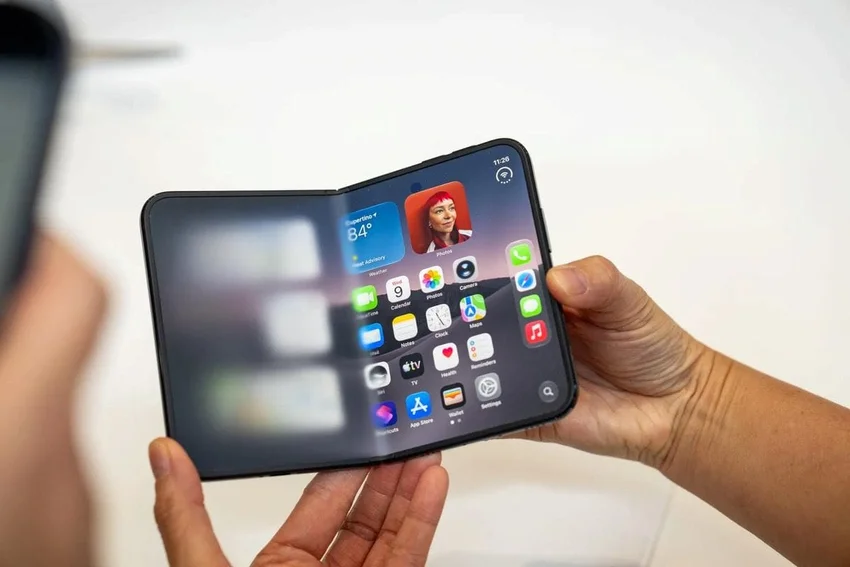 Вот как выглядит iPhone Duo в реальности: первые фото и видео