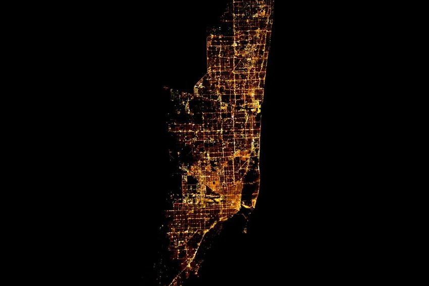 Освещение в городах ломает циркадные ритмы — астронавт NASA показал фото из космоса