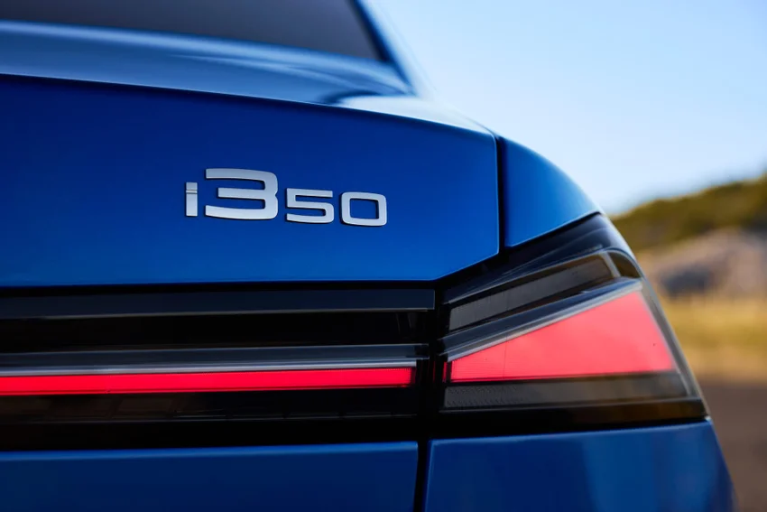 Как выглядит новая BMW 3 Series: премьера электрического i3 и бензинового M350 xDrive