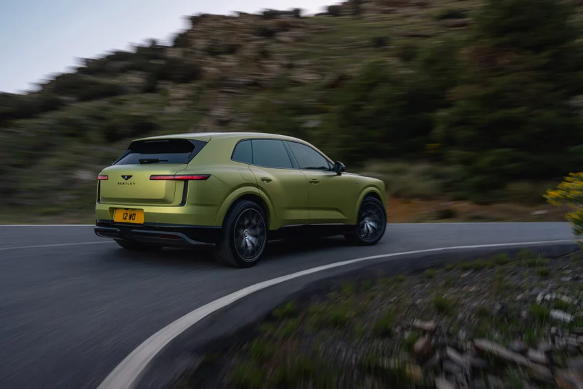 Bentley представила свой первый электромобиль — кроссовер Torcal