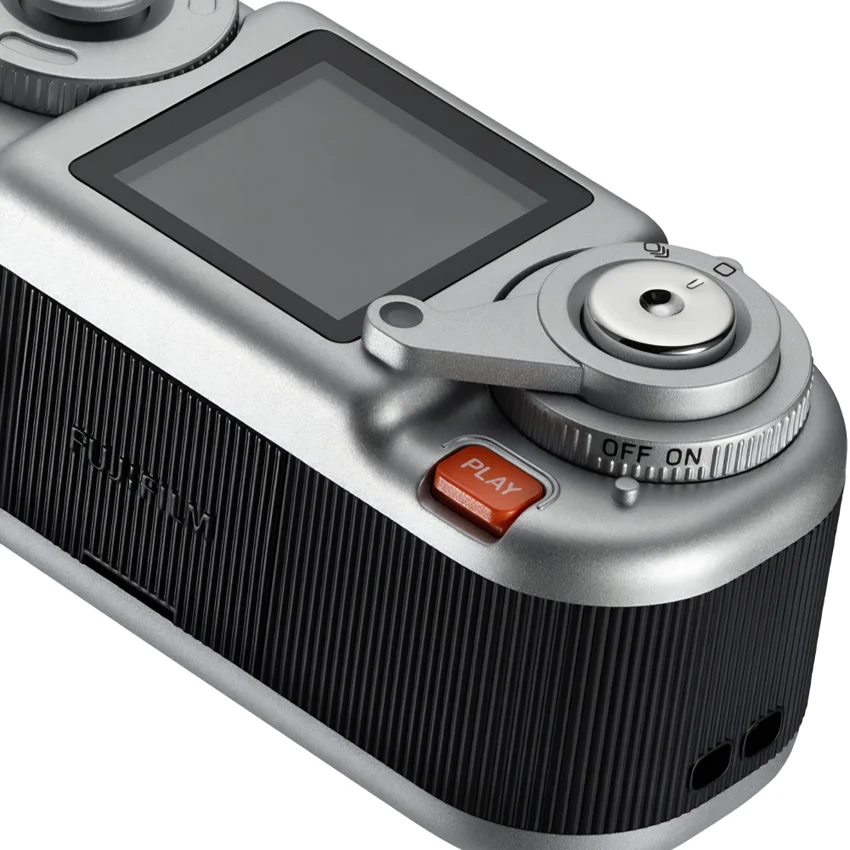 Что нового в Instax Pal 2: меньше ладони, но без печати
