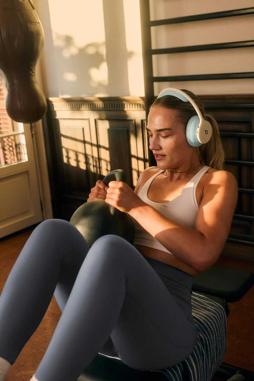 Представлены Beats 360 — первые полноразмерные наушники бренда с защитой IPX4