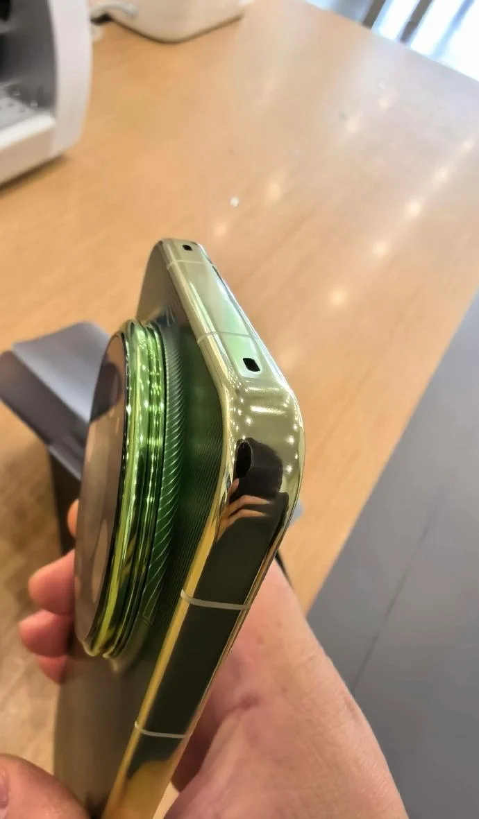 Huawei Mate 90 показали на живых фото до анонса