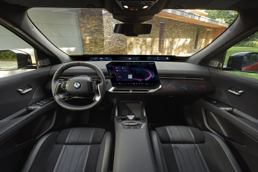 BMW представила электрическое кросс-купе iX4 с запасом хода до 828 км