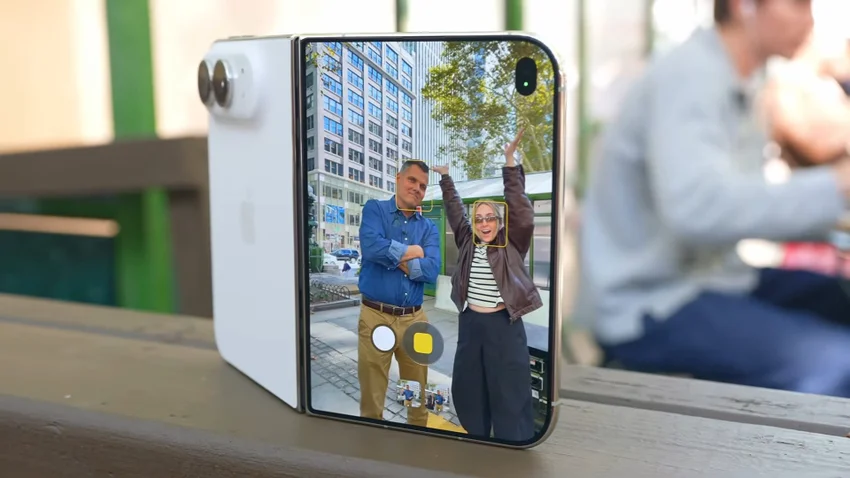 Большой экран, большие компромиссы: что говорят первые обзоры iPhone Duo