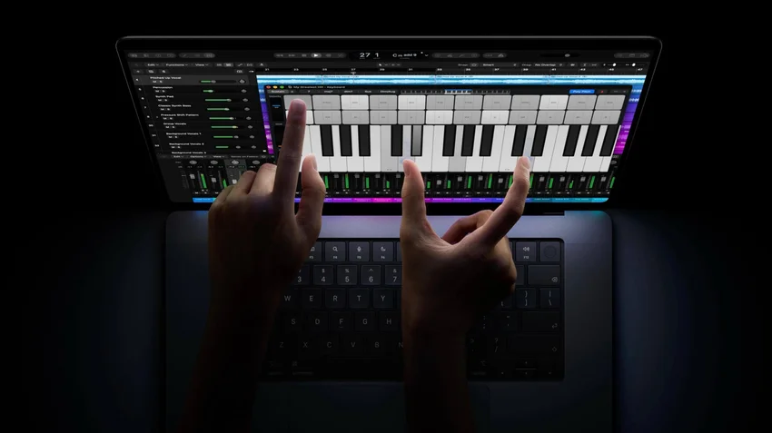 Apple представила MacBook Pro с сенсорным OLED-экраном и Dynamic Island