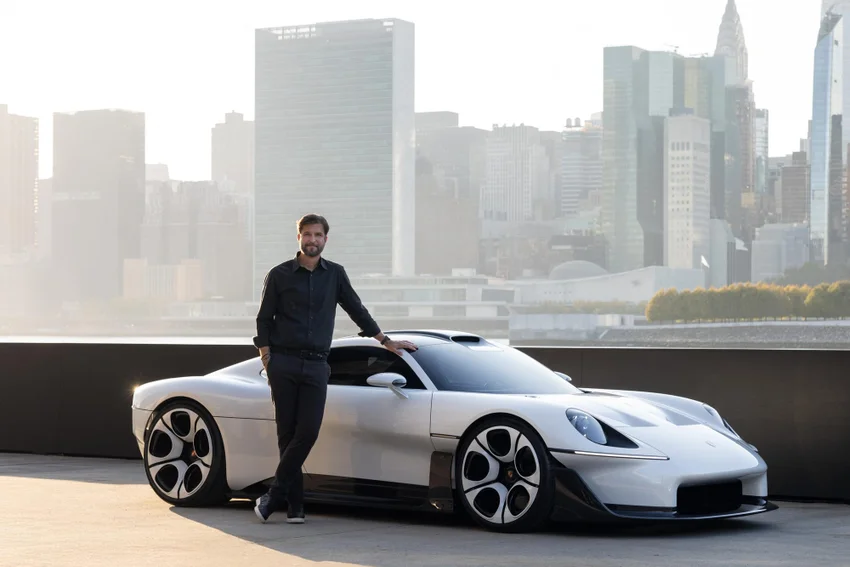 Без экрана: Porsche показала концепт-кар Mission S