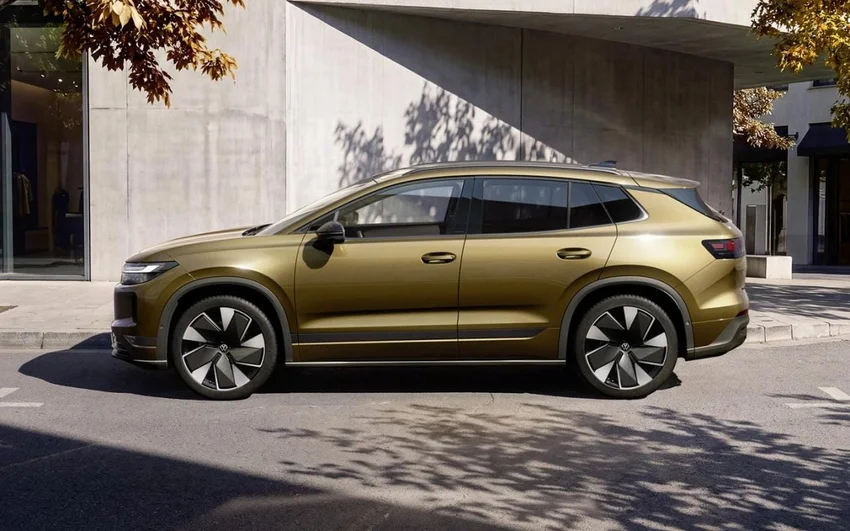 Volkswagen показал электрический Tiguan с тремя экранами и физическими кнопками